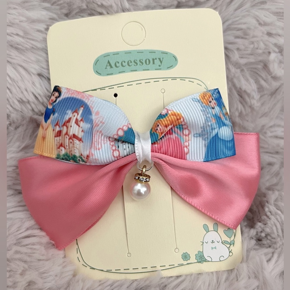 🌸3/$10) Handmade Disney Princess Bow Hair Clip